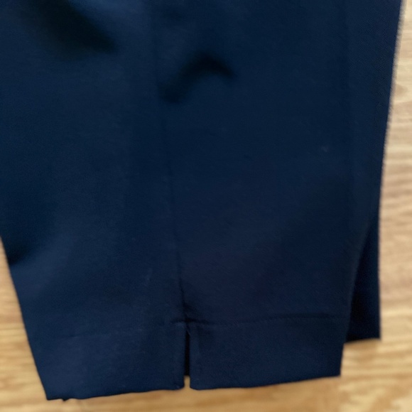 Page and Tuttle NWOT Women's Pull-On Golf Shorts (M) - Picture 9 of 10